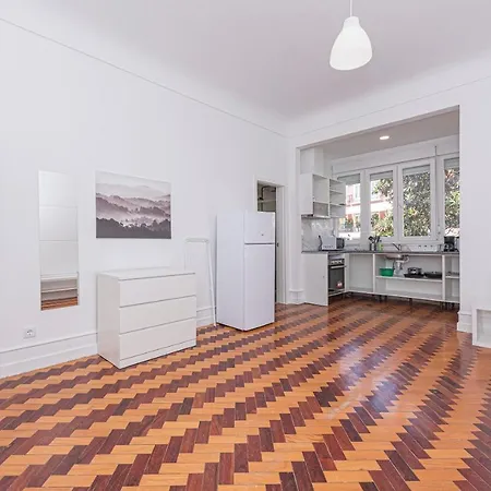 Houze Spacious Apartment In Lapa Near Riverside Apartment Lisbon
